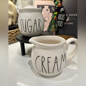 Rae dunn cream and sugar set. Ceramic